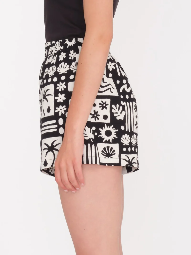 Sunny Wild Shorts - BLACK