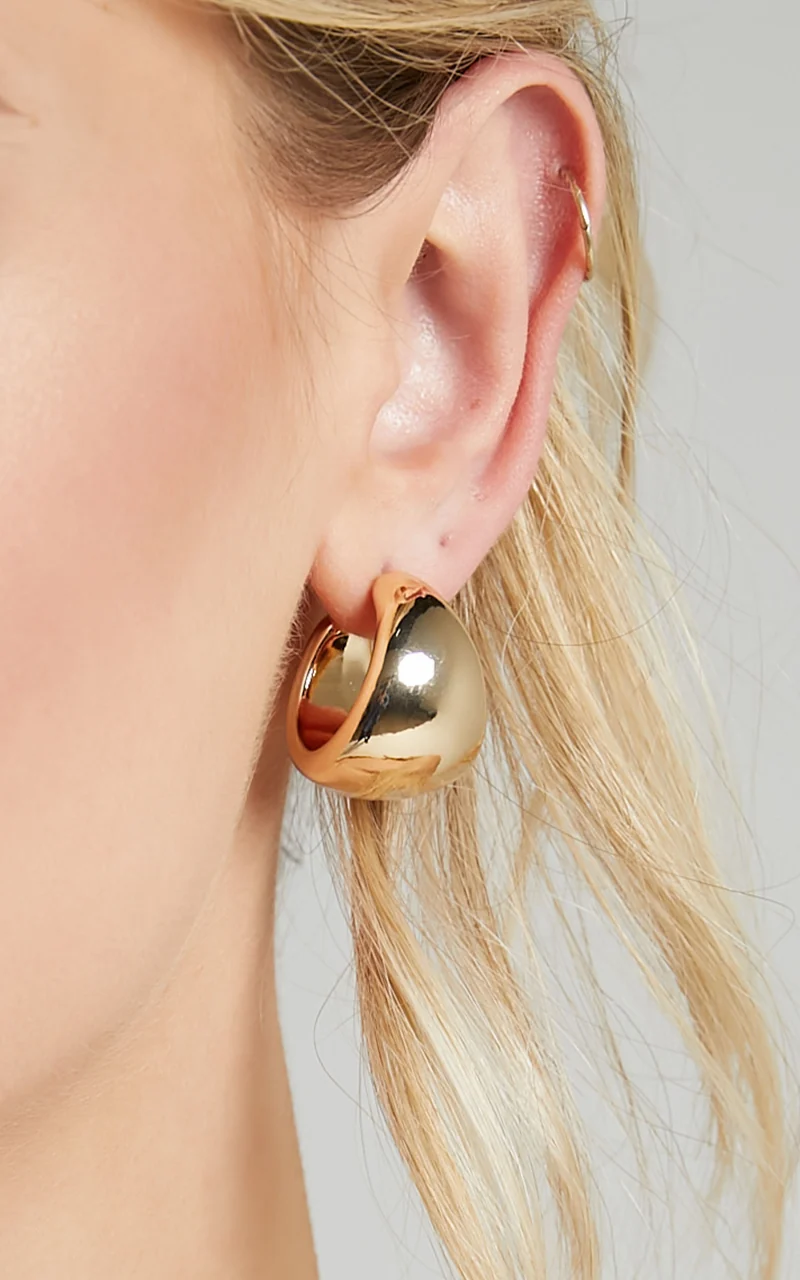 Thia Earrings in Gold