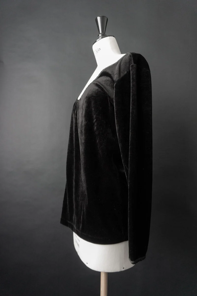 Vintage 80s Yves Saint Laurent Longsleeve, Samt, S–M