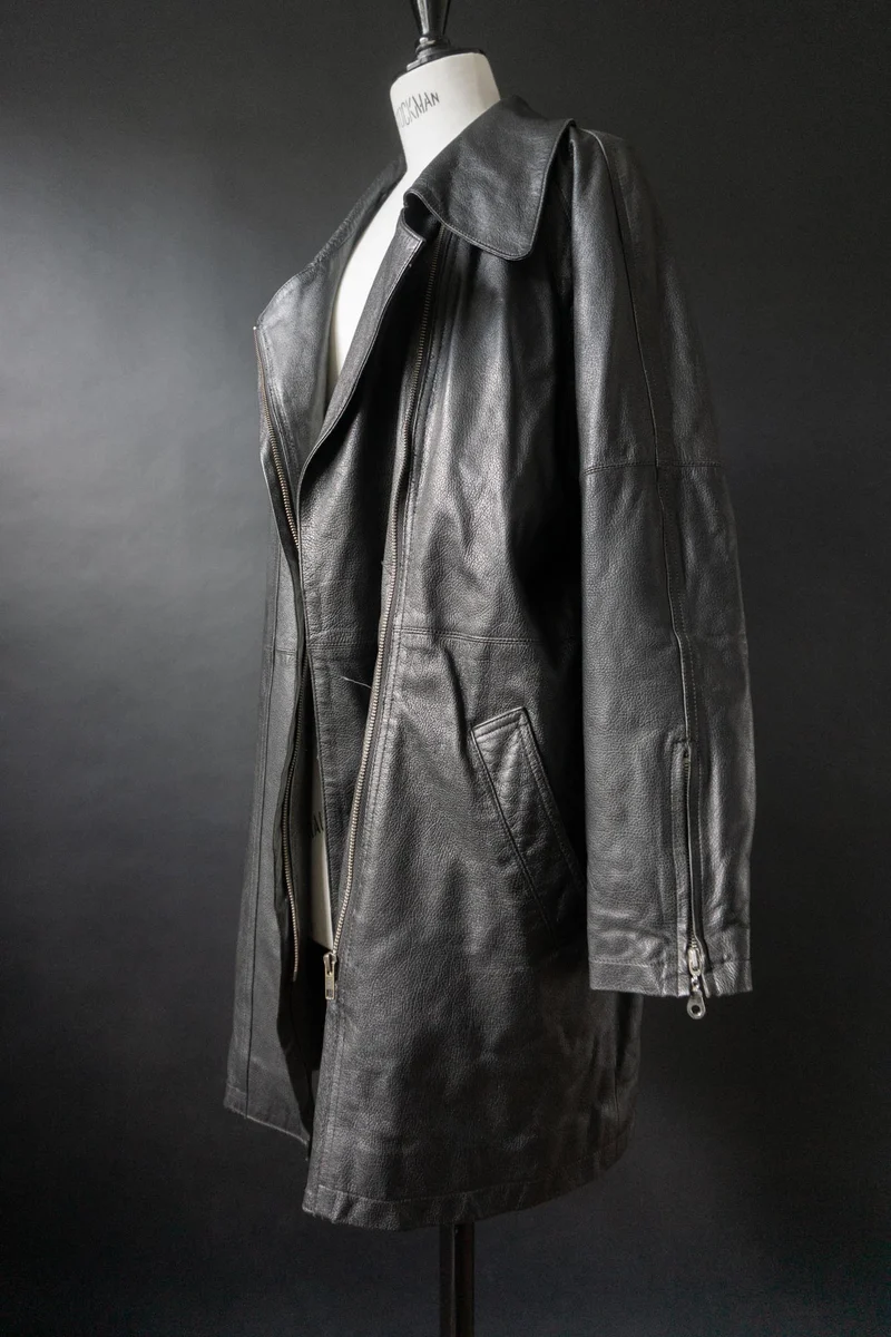 Vintage 90s Avantgarde Ledermantel, asymmetrisch, M–L