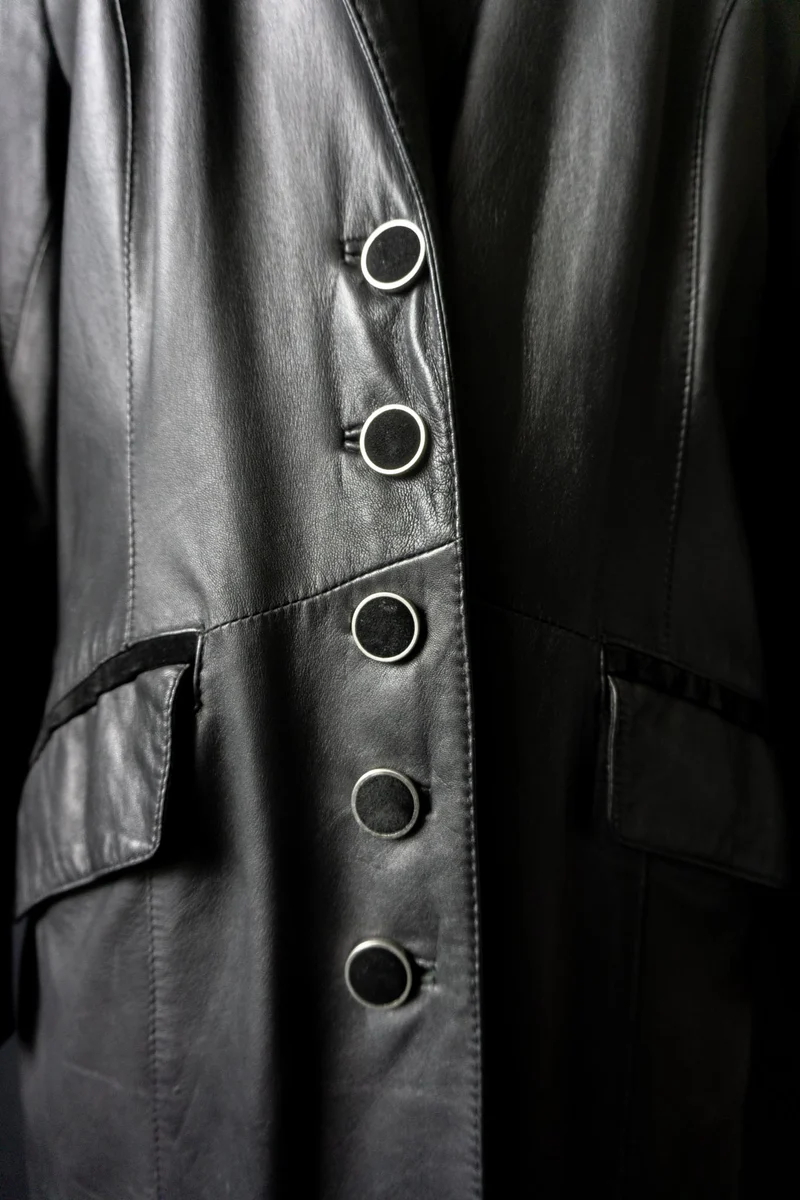 Vintage 90s Vampire Maxi Ledermantel, Velourslederdetails, S–M