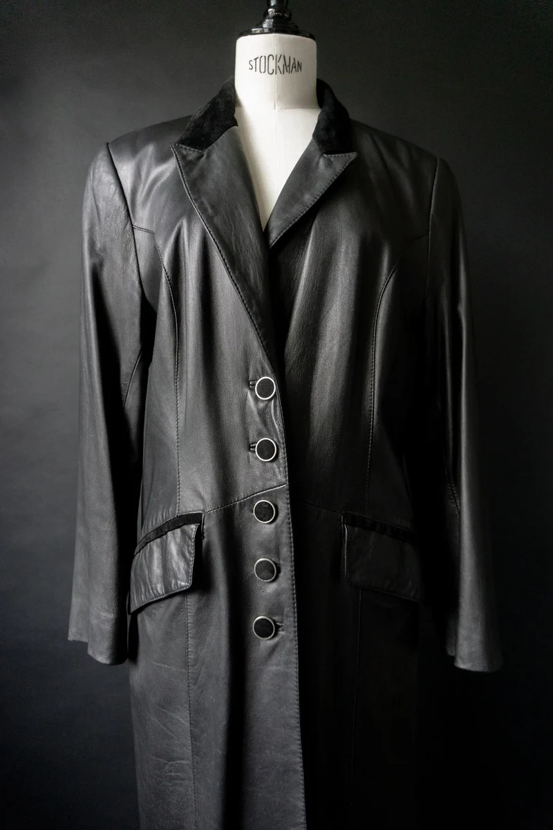 Vintage 90s Vampire Maxi Ledermantel, Velourslederdetails, S–M