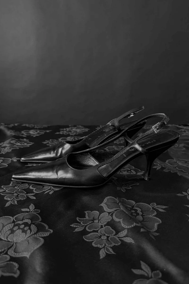 Vintage Prada Slingback Pumps aus Leder, Office Siren, Made in Italy, 37