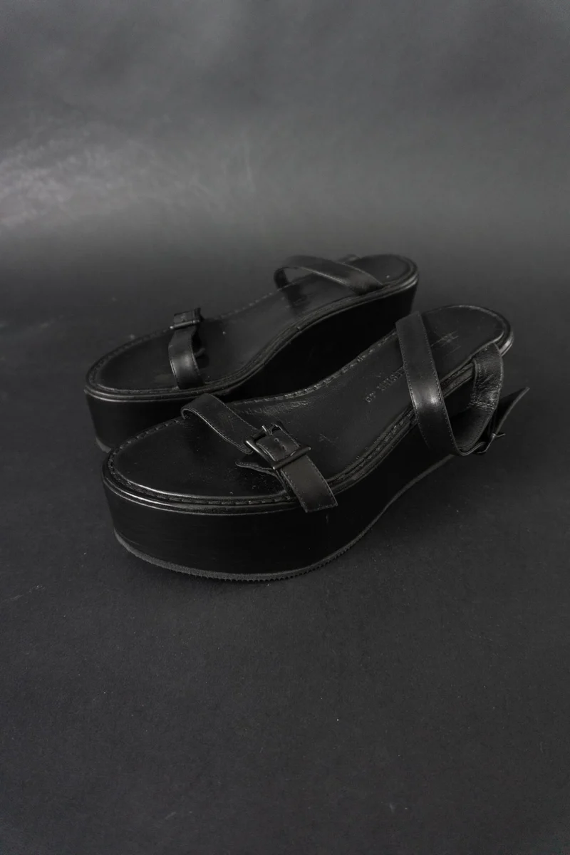 Ann Demeulemeester SS 2004 Platform Mules aus schwarzem Leder mit Keilabsatz, 40