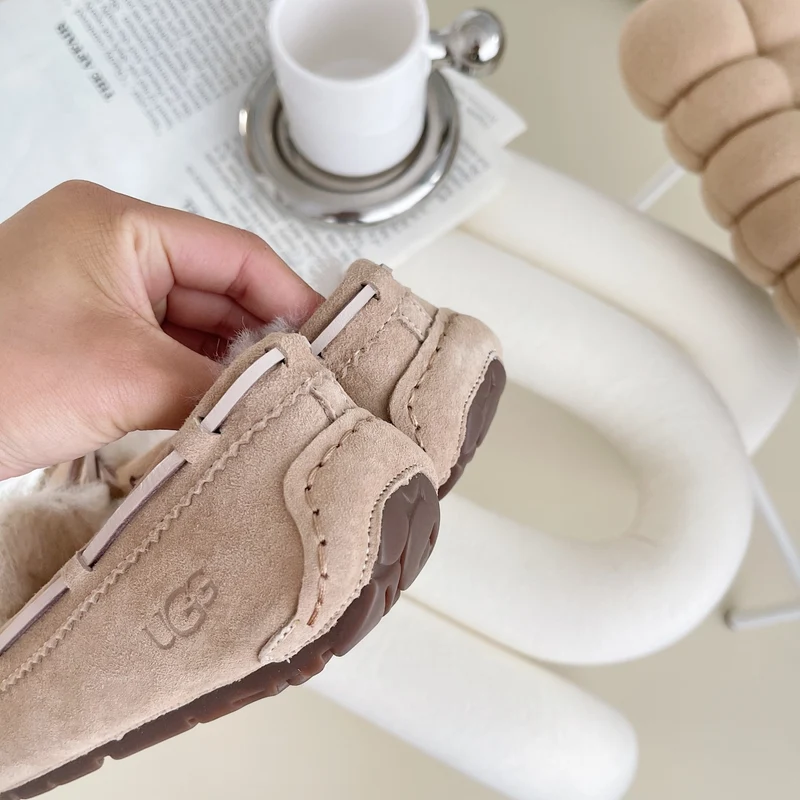 Ugg Bow Slippers