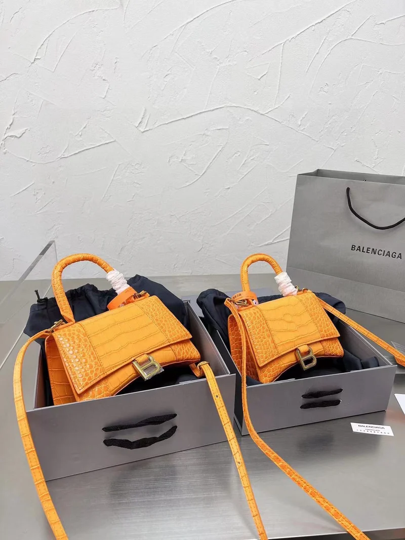 B Shoulder Bag