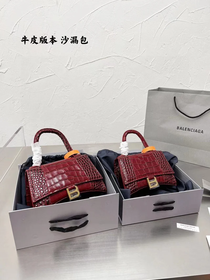 B Shoulder Bag
