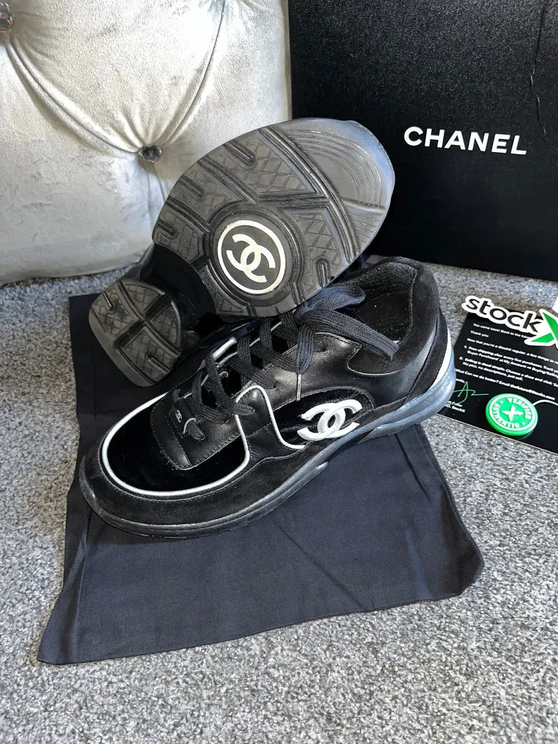 Black & Silver Runner Trainers