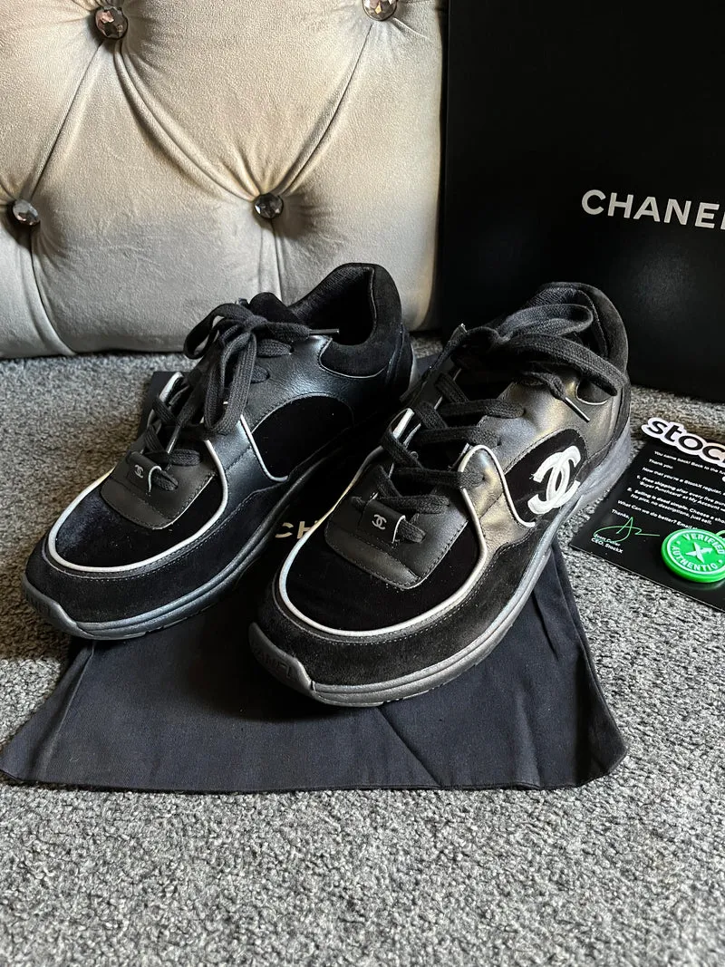 Black & Silver Runner Trainers