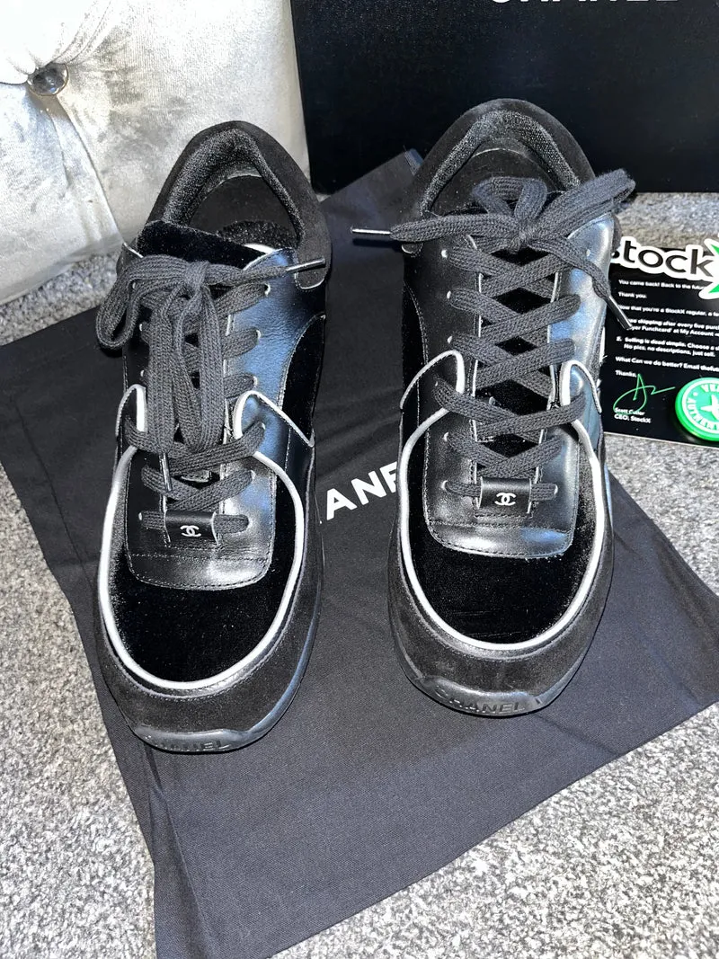 Black & Silver Runner Trainers