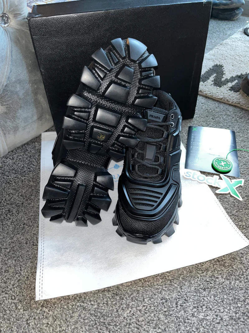 Black Thunder Trainers