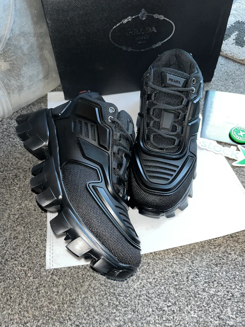 Black Thunder Trainers