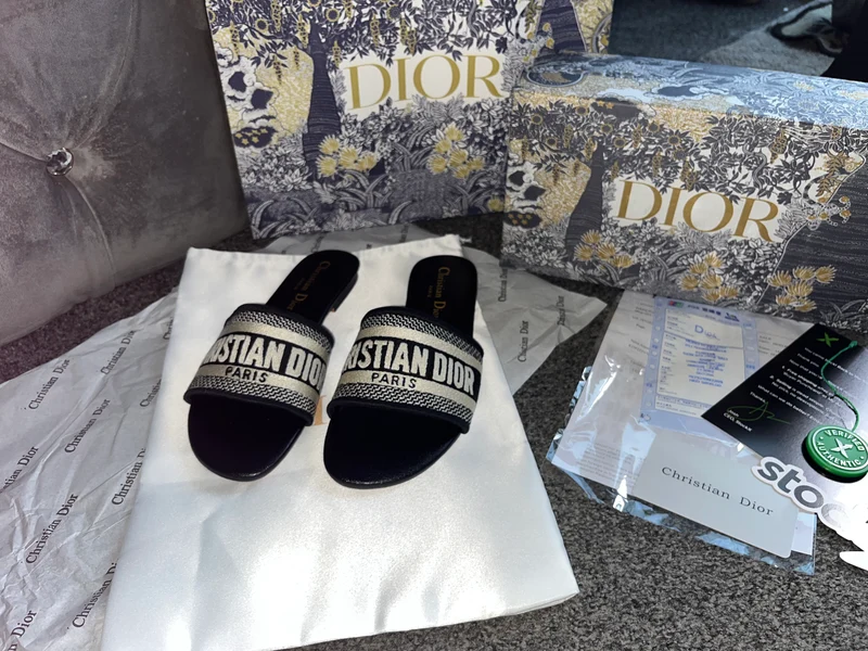 Black Paris Sandals