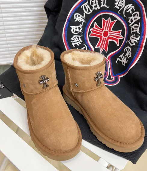 Cross Short Ugg Boots