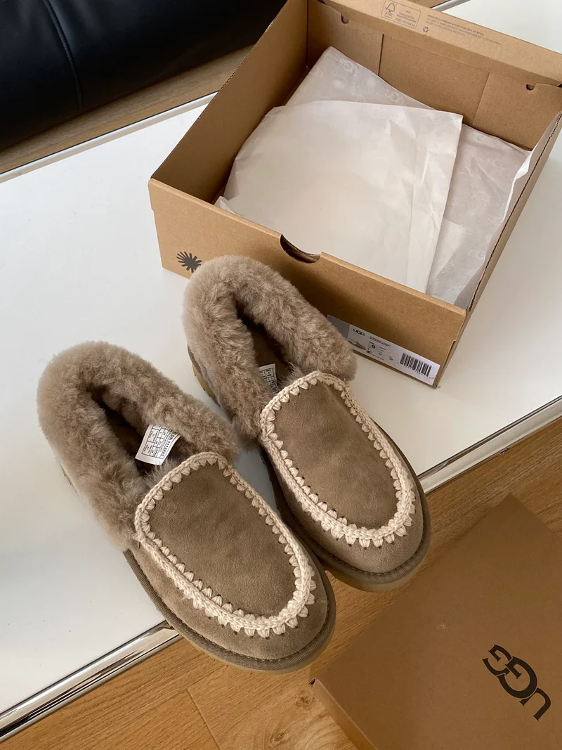 Closed Ugg Slippers