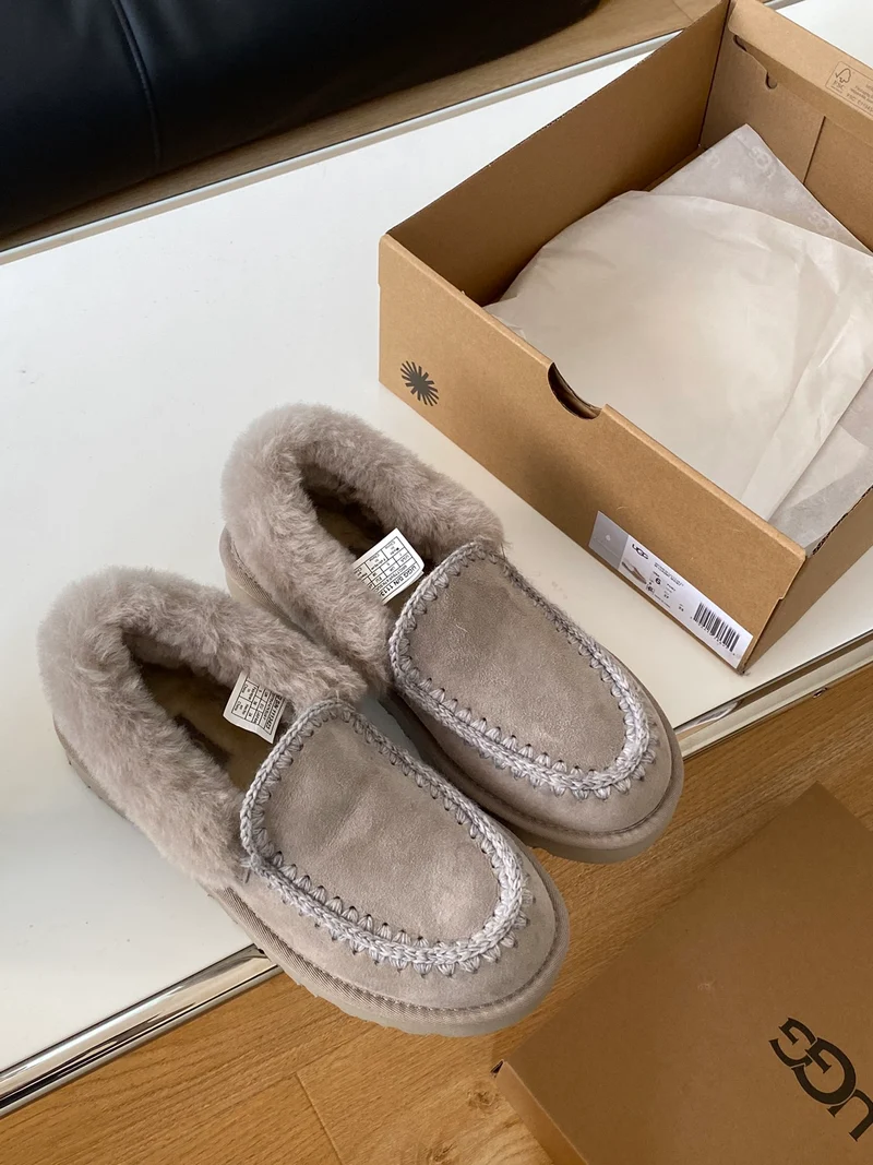 Closed Ugg Slippers