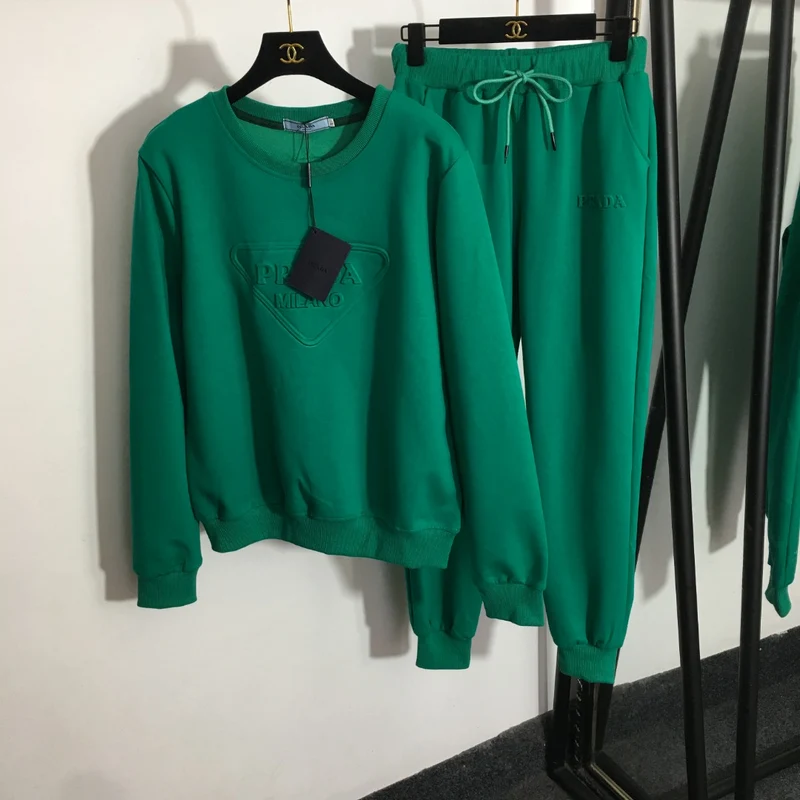Prade Jumper & Jogger Set