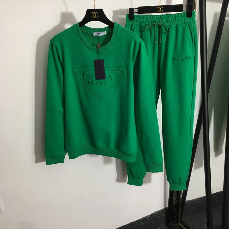 Prade Jumper & Jogger Set