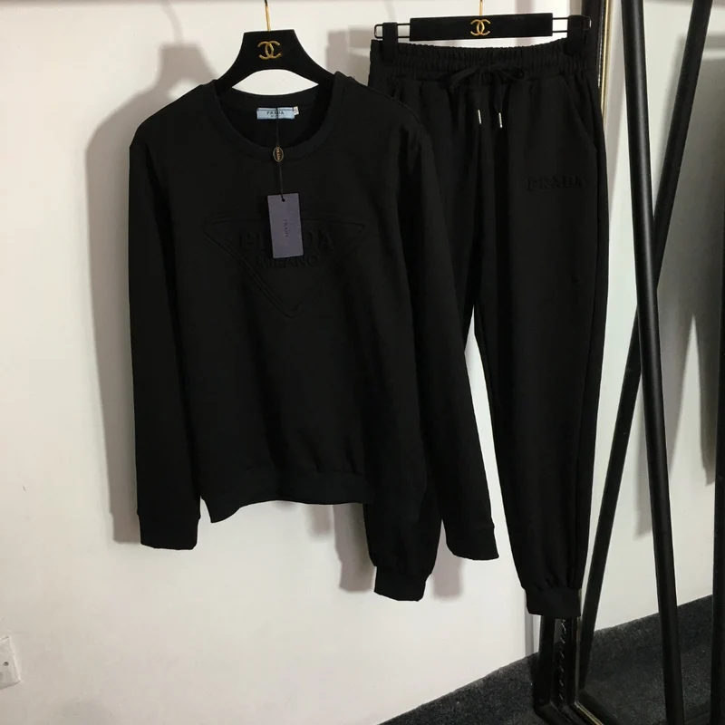 Prade Jumper & Jogger Set