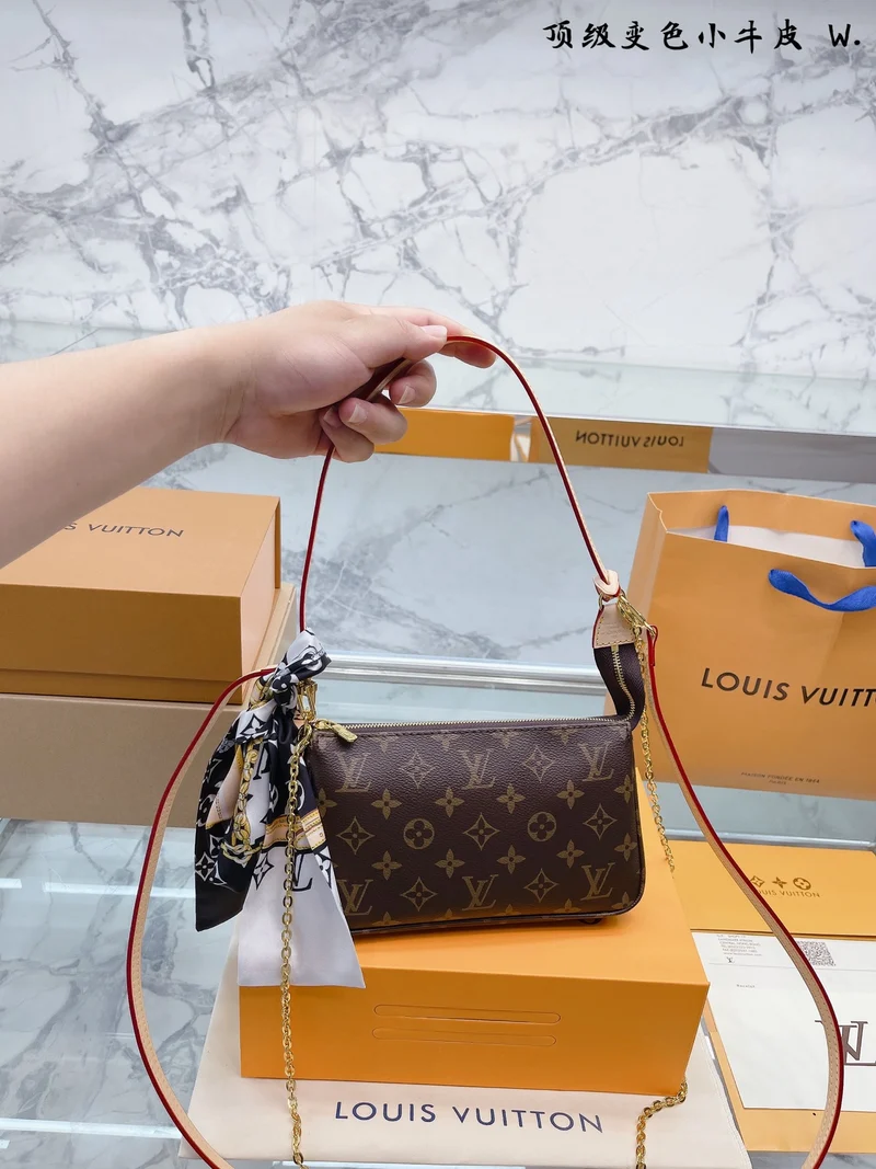 Small Leather Shoulder Bag