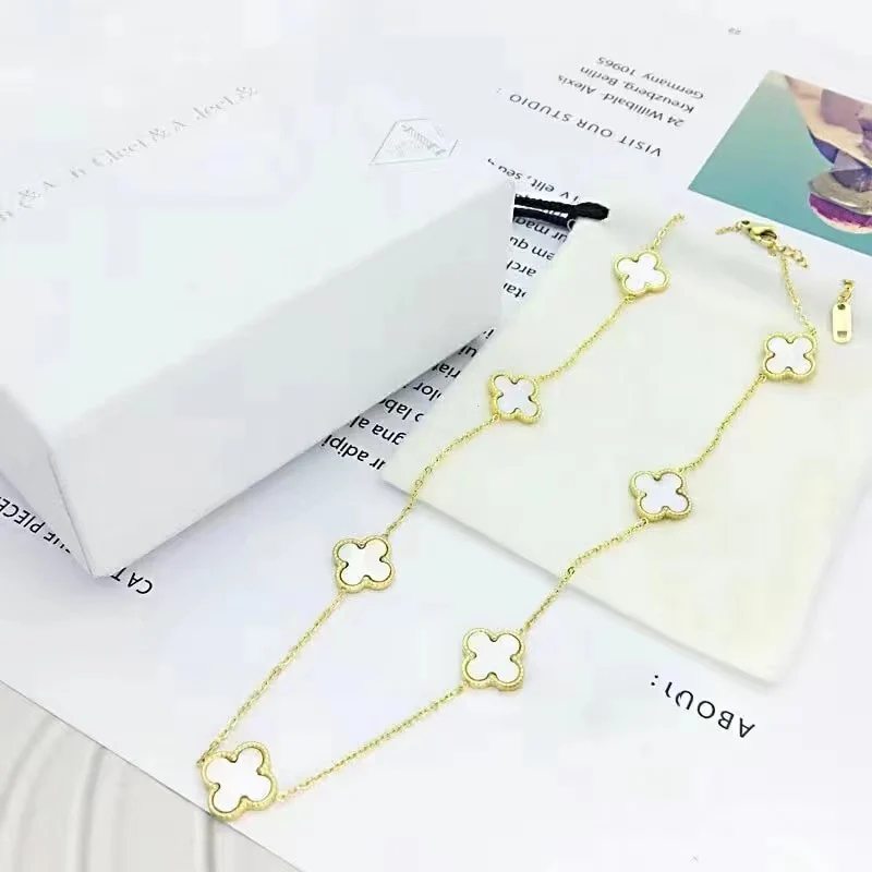 Flower Neckless