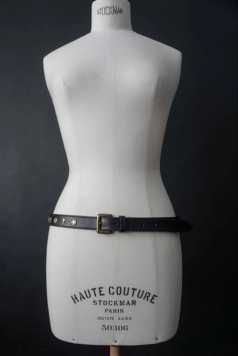 Vintage Ledergürtel Schwarz – Maritime Details mit Goldsymbolen