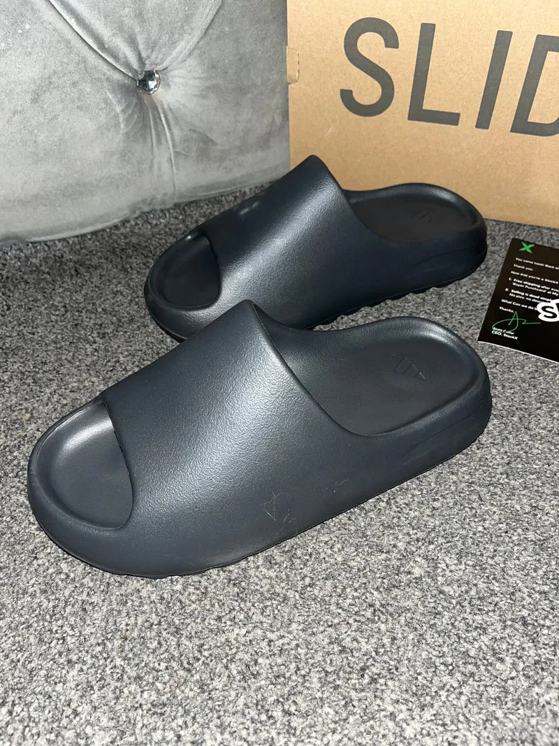 Black Foam Sliders