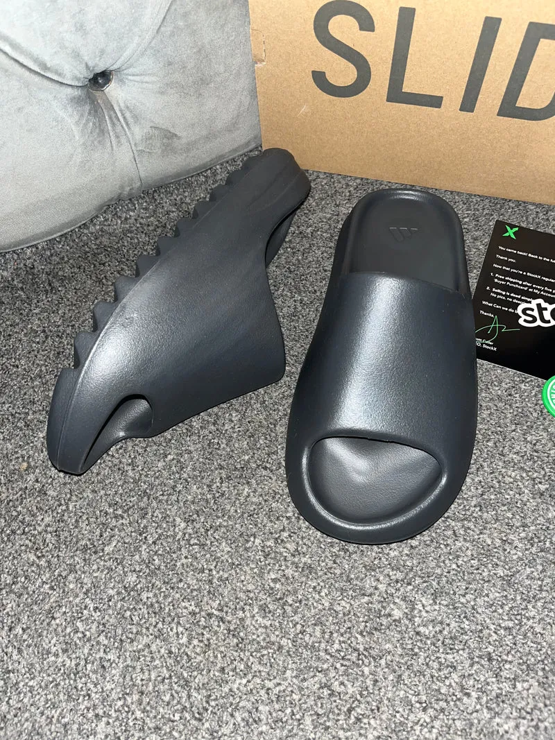 Black Foam Sliders