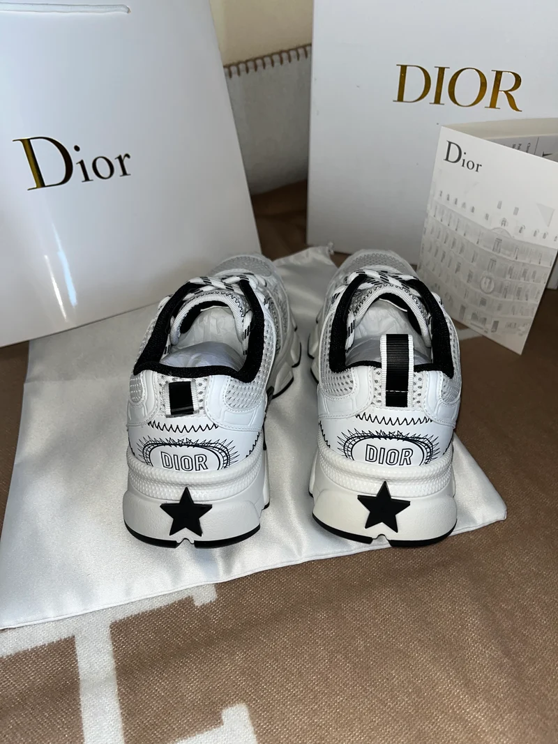 White CD Trainers