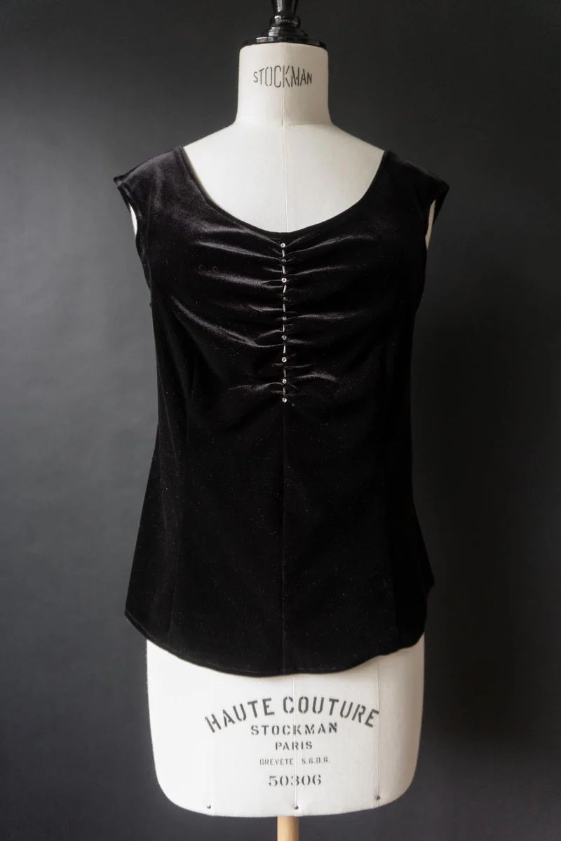 Vintage Samt-Top mit Perlendetails, Schwarz, S–M