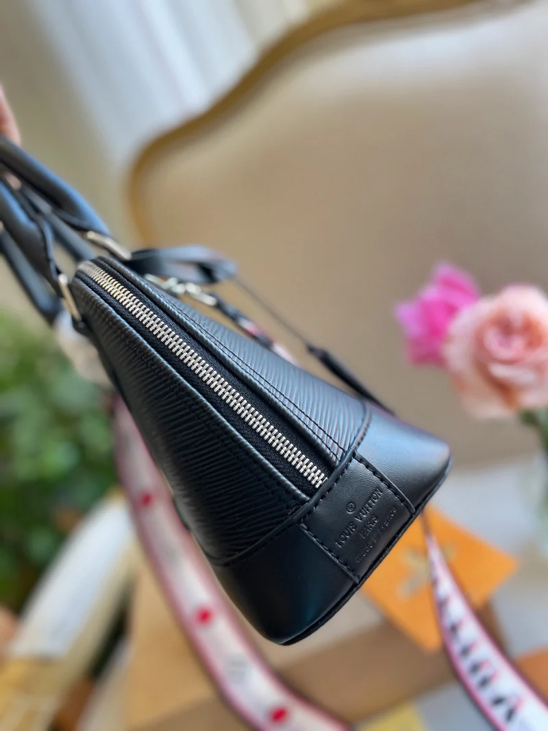 Plain Black Alma Bag