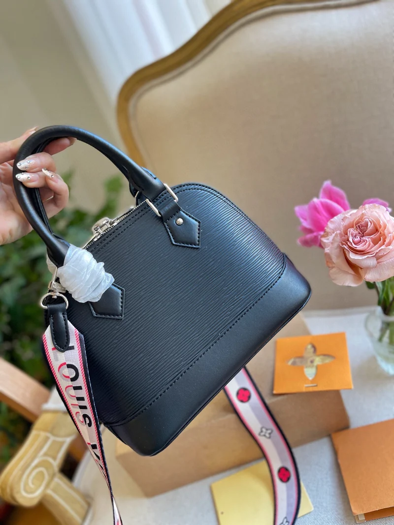Plain Black Alma Bag