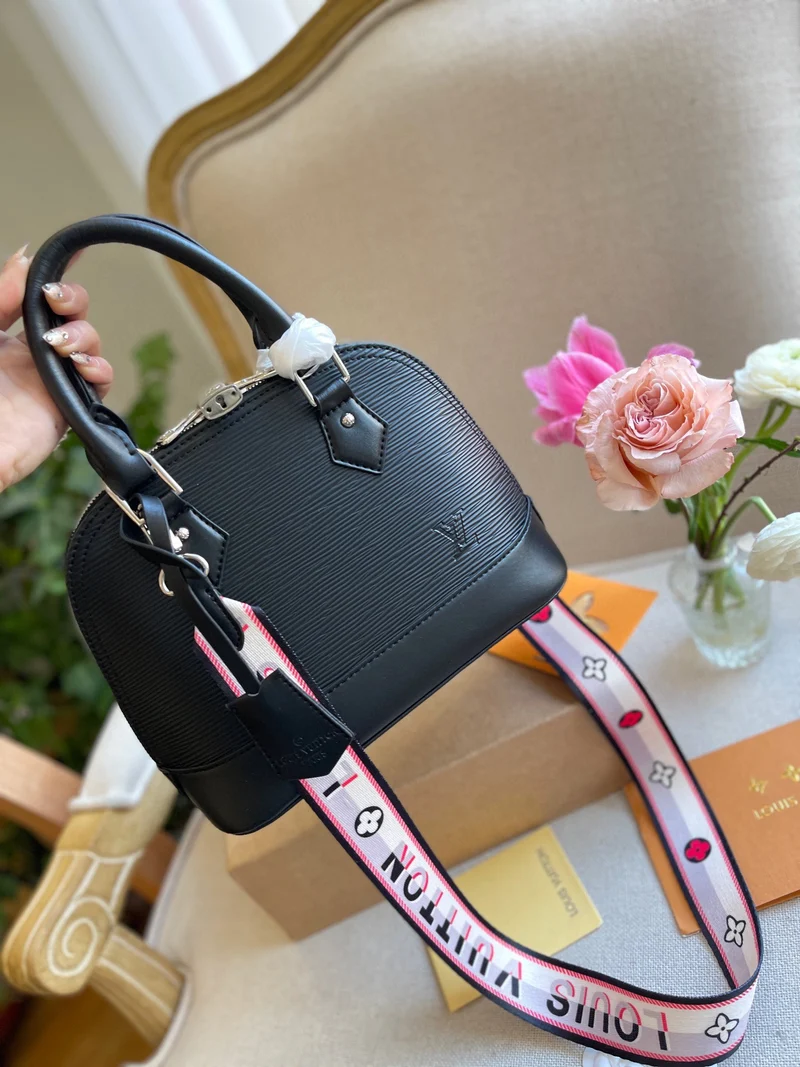 Plain Black Alma Bag