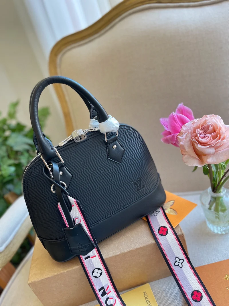 Plain Black Alma Bag