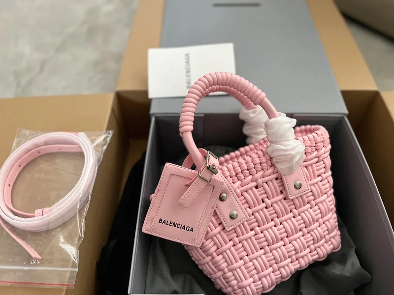 Wicker Basket Bag