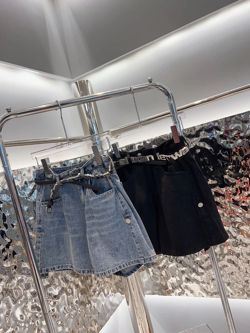 Plain Jean Shorts & Belt