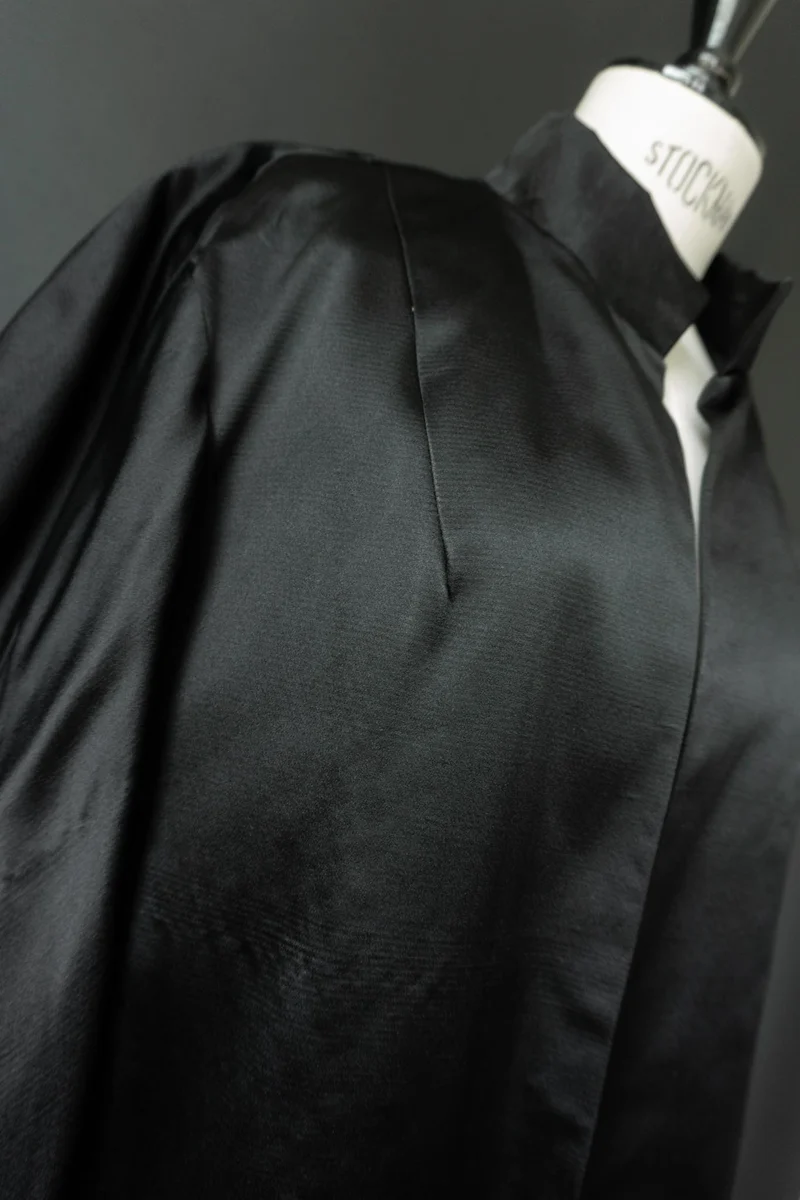 Vintage Kimonojacke schwarze Seide, M–L