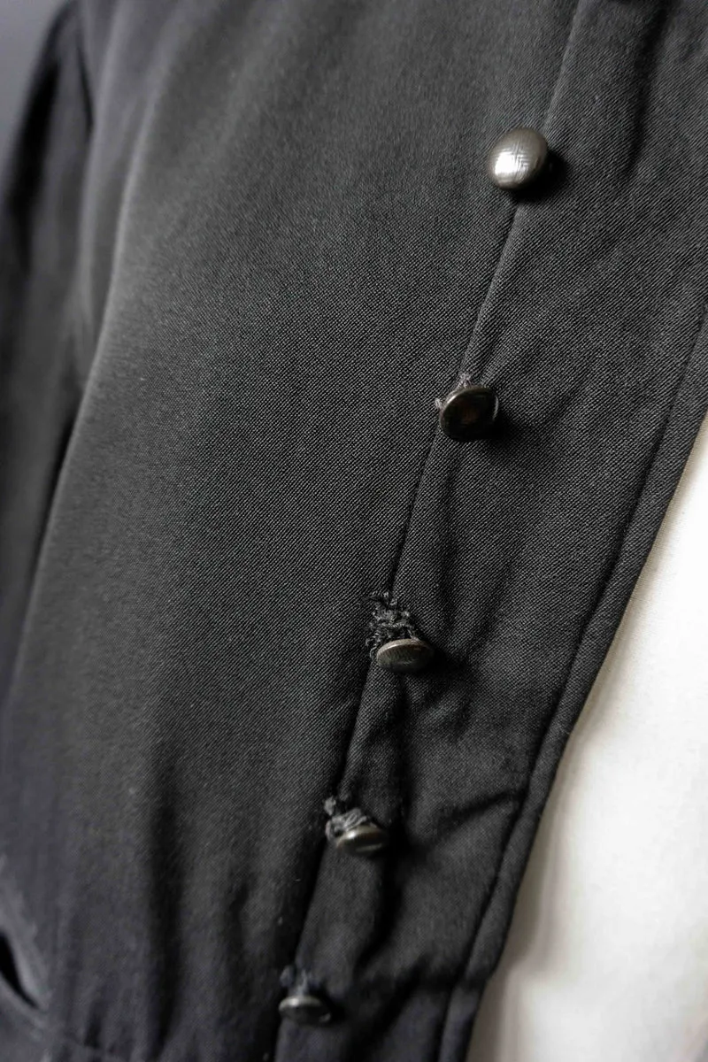 Antiker französischer Pfarrermantel – schwarzer Clergy Coat mit Knopfleiste, M–L
