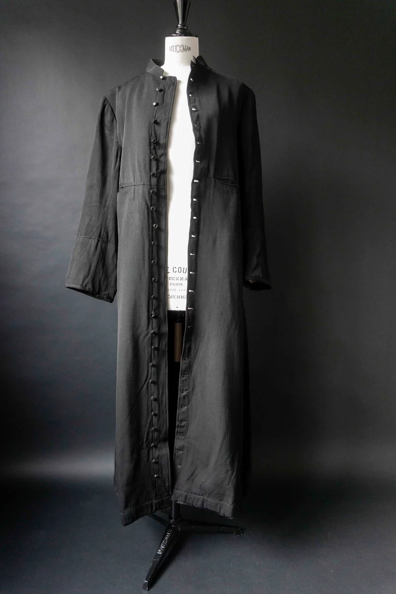 Antiker französischer Pfarrermantel – schwarzer Clergy Coat mit Knopfleiste, M–L