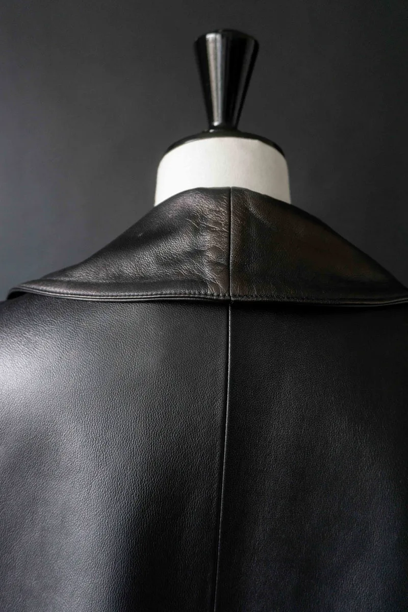 Schwarzer Leder Kurzmantel Vintage – Minimalistischer Lederblazer mit leichtem Metallic-Finish, M–L