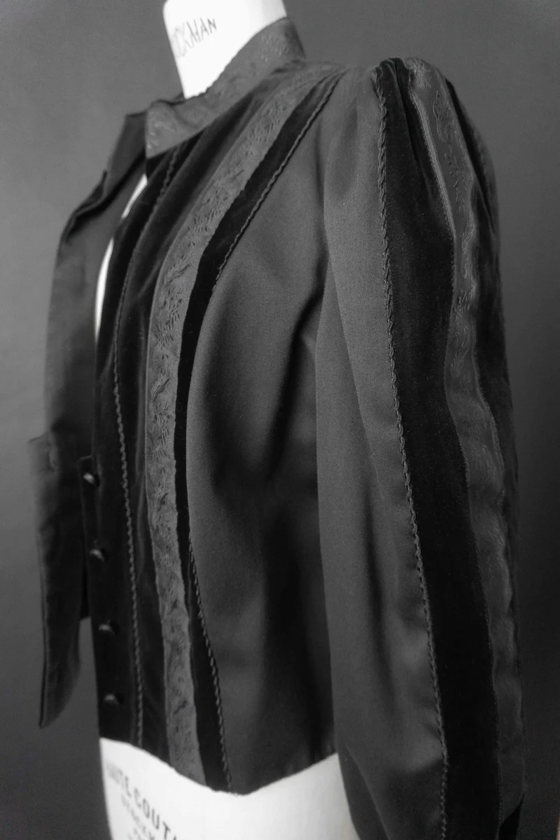 Vintage Dark Folklore Blazer aus Wolle und Samt, M–L