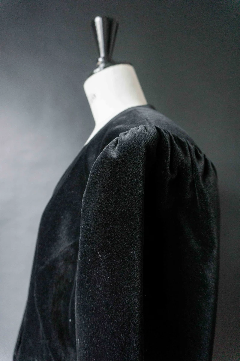 Vintage Samtblazer, witchy Puffärmel, M–L