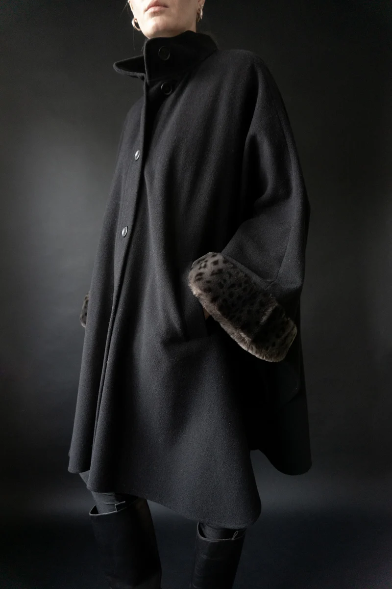 Vintage 80s Cape aus Wolle mit Kunstfellbesatz und abnehmbarem Schal, One Size