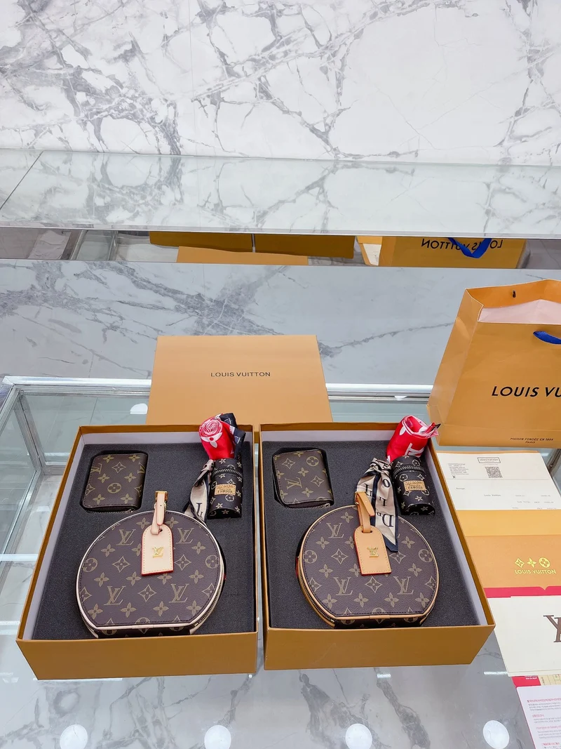 Louie Chapeau Bag Set