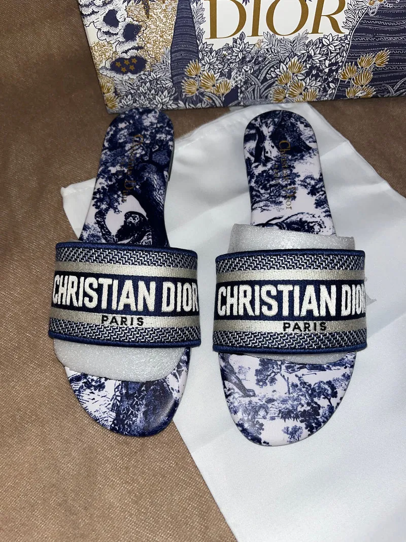 Diora Sandals