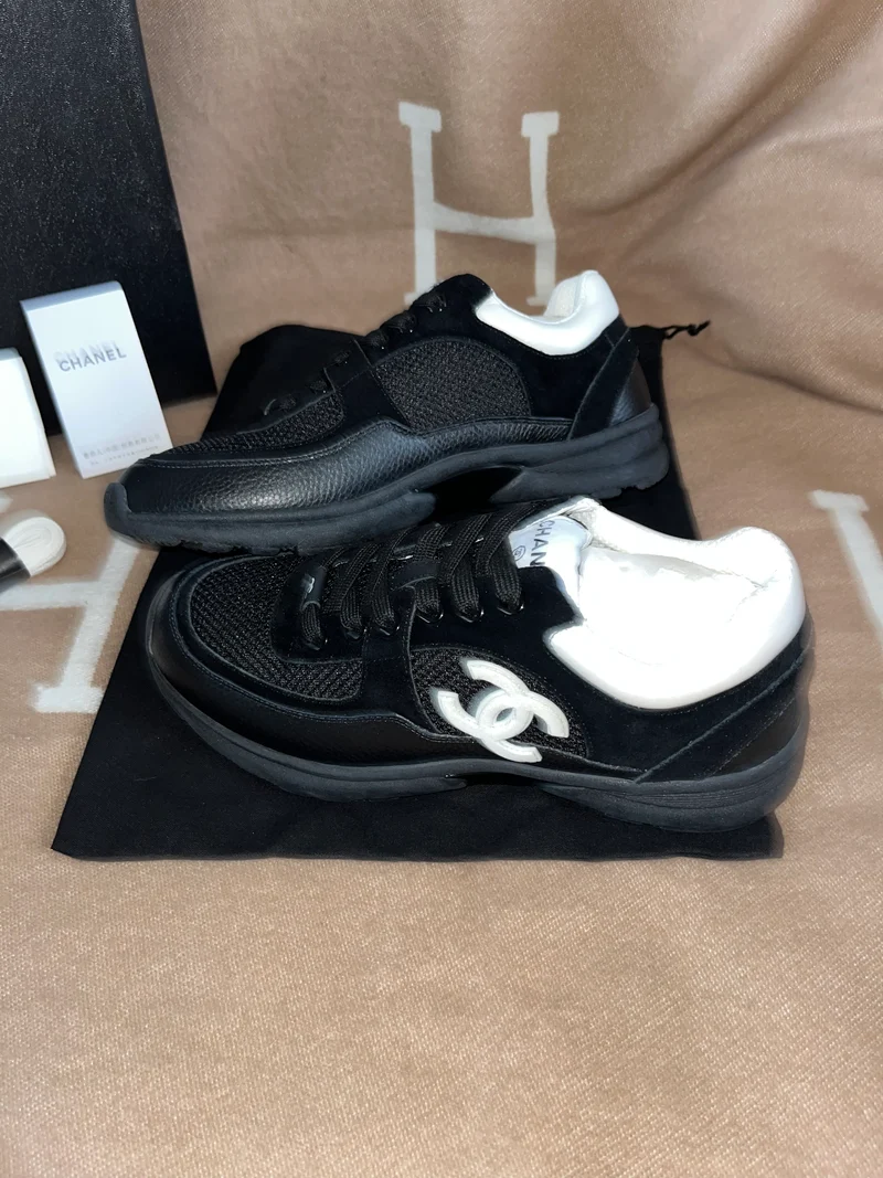 Black & White Runner Trainers
