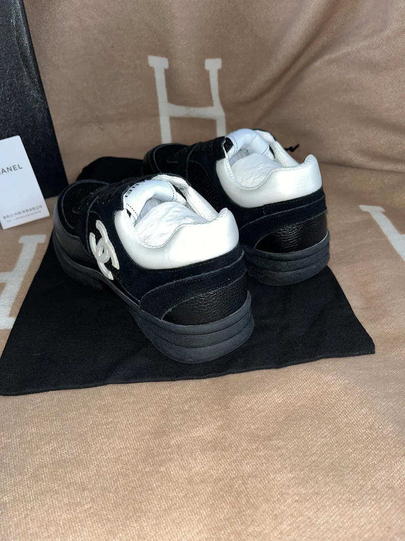 Black & White Runner Trainers