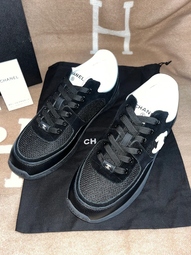 Black & White Runner Trainers