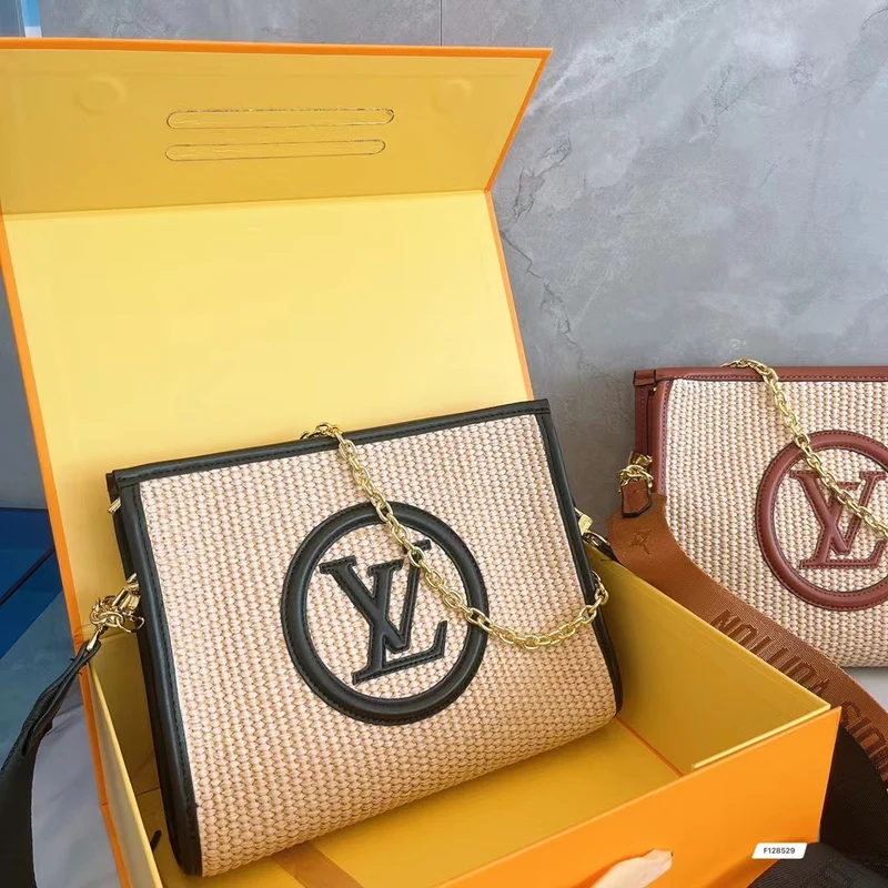 Chain Clutch Bag