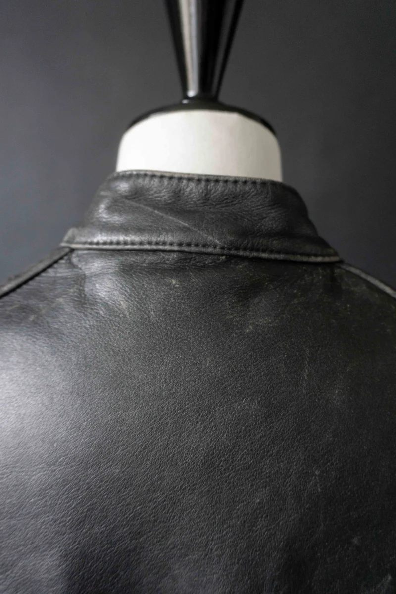 Schwarze Leder Bikerjacke Vintage 80er – strukturierte Slim Fit Leather Jacket Damen